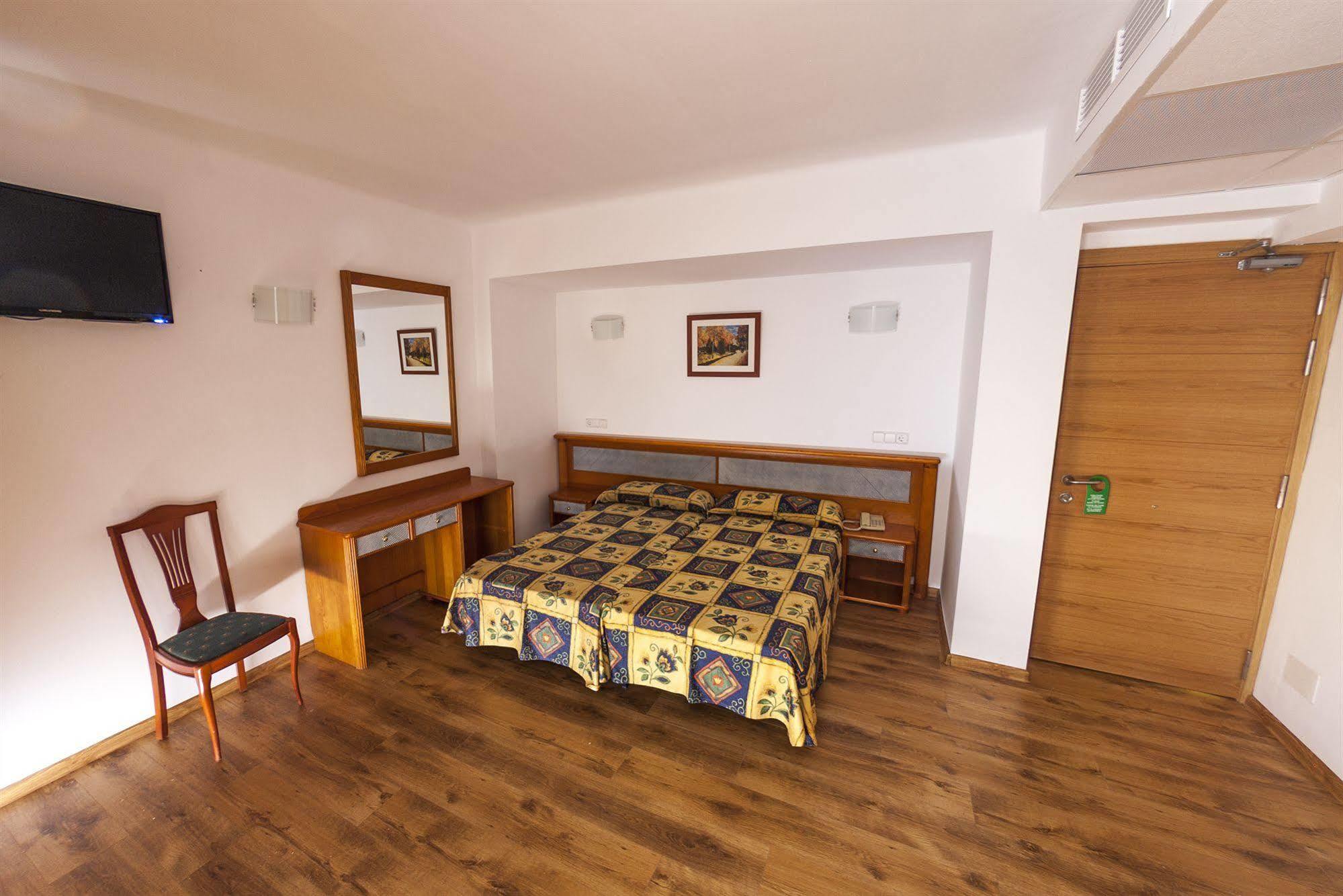 Hotel Marbel Can Pastilla  Buitenkant foto